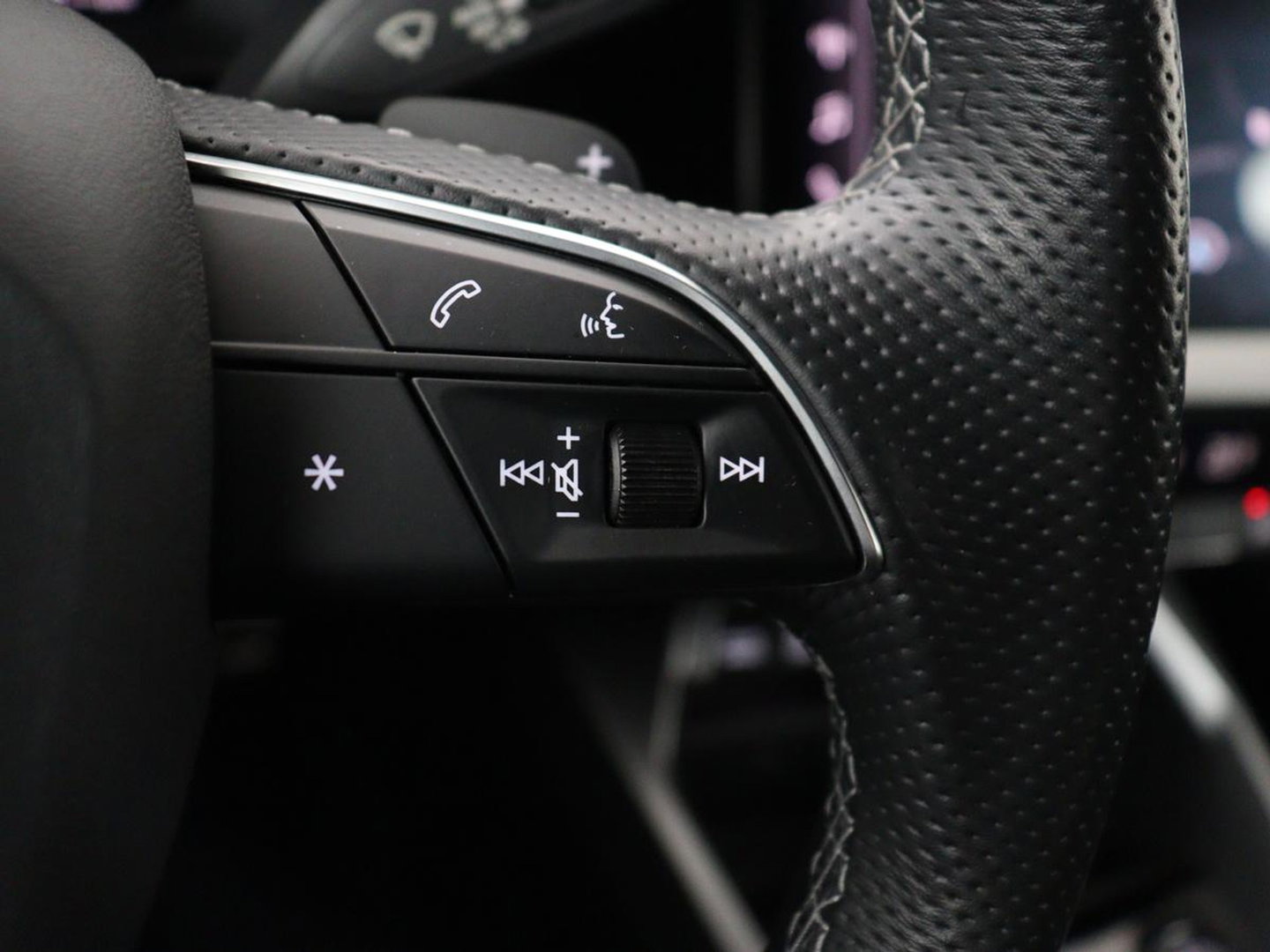 Audi A3 2.0 TFSI S3 quattro | Adaptive cruise | B&O | Bang & Olufsen | Matrix LED | Leder/Alcantara | Park Assist | Stoelverwarming | Virtual Cockpit | Carplay | Navigatie | Sportstoelen | Climate control