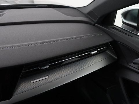 Audi A3 2.0 TFSI S3 quattro | Adaptive cruise | B&O | Bang & Olufsen | Matrix LED | Leder/Alcantara | Park Assist | Stoelverwarming | Virtual Cockpit | Carplay | Navigatie | Sportstoelen | Climate control