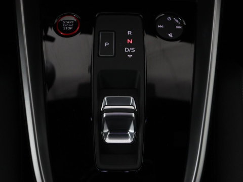 Audi S3 2.0 TFSI S3 quattro | Adaptive cruise | B&O | Bang & Olufsen | Matrix LED | Leder/Alcantara | Park Assist | Stoelverwarming | Virtual Cockpit | Carplay | Navigatie | Sportstoelen | Climate control