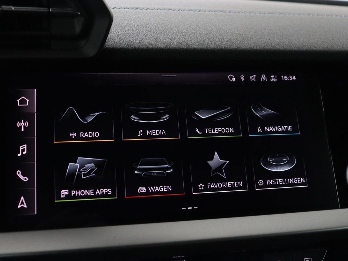 Audi S3 2.0 TFSI S3 quattro | Adaptive cruise | B&O | Bang & Olufsen | Matrix LED | Leder/Alcantara | Park Assist | Stoelverwarming | Virtual Cockpit | Carplay | Navigatie | Sportstoelen | Climate control