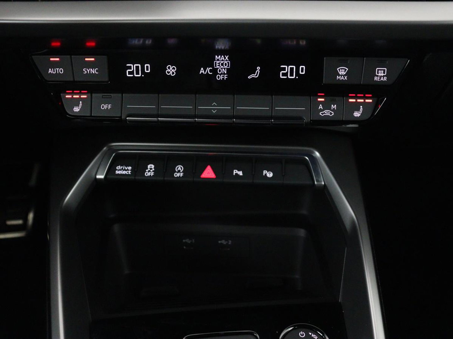 Audi S3 2.0 TFSI S3 quattro | Adaptive cruise | B&O | Bang & Olufsen | Matrix LED | Leder/Alcantara | Park Assist | Stoelverwarming | Virtual Cockpit | Carplay | Navigatie | Sportstoelen | Climate control