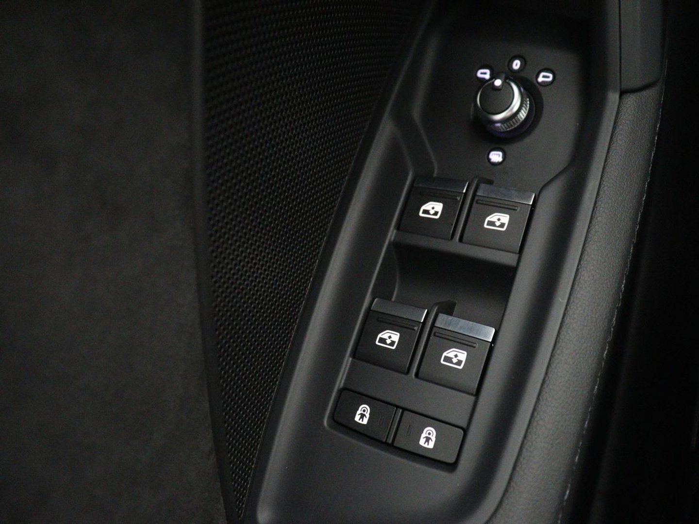 Audi S3 2.0 TFSI S3 quattro | Adaptive cruise | B&O | Bang & Olufsen | Matrix LED | Leder/Alcantara | Park Assist | Stoelverwarming | Virtual Cockpit | Carplay | Navigatie | Sportstoelen | Climate control