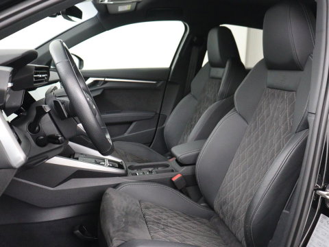 Audi S3 2.0 TFSI S3 quattro | Adaptive cruise | B&O | Bang & Olufsen | Matrix LED | Leder/Alcantara | Park Assist | Stoelverwarming | Virtual Cockpit | Carplay | Navigatie | Sportstoelen | Climate control