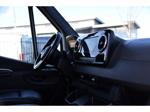 Mercedes-Benz Sprinter 319 V6 3.0 CDI L2H2 PB Edition Adaptieve Cruise, 360 Camera, Carplay, LED, 10,5'' Mbux, Automaat, 190pk, Leder, Multimedia, Uniek!