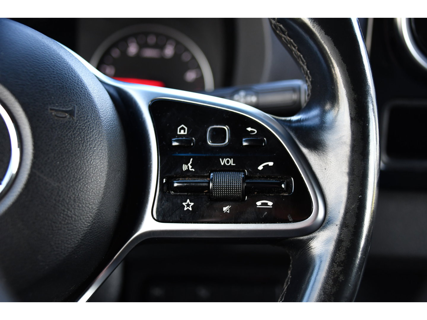 Mercedes-Benz Sprinter 319 V6 3.0 CDI L3H2 Black Edition FULL OPTIONS! Cruise, 360 Camera, Carplay, 10,5 Mbux, 190pk, 2 x Schuifdeur, Sper, LED, Leder, Stoelverwarming, Standkachel, Trekhaak, Uniek!
