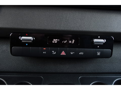 Mercedes-Benz Sprinter 319 V6 3.0 CDI L3H2 Black Edition FULL OPTIONS! Cruise, 360 Camera, Carplay, 10,5 Mbux, 190pk, 2 x Schuifdeur, Sper, LED, Leder, Stoelverwarming, Standkachel, Trekhaak, Uniek!