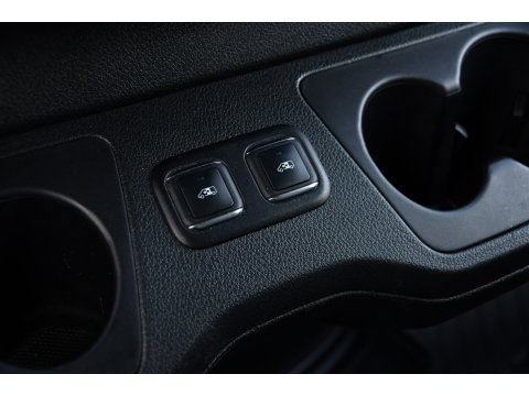 Mercedes-Benz Sprinter 319 V6 3.0 CDI L3H2 Black Edition FULL OPTIONS! Cruise, 360 Camera, Carplay, 10,5 Mbux, 190pk, 2 x Schuifdeur, Sper, LED, Leder, Stoelverwarming, Standkachel, Trekhaak, Uniek!
