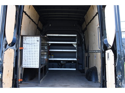 Mercedes-Benz Sprinter 319 V6 3.0 CDI L3H2 Black Edition FULL OPTIONS! Cruise, 360 Camera, Carplay, 10,5 Mbux, 190pk, 2 x Schuifdeur, Sper, LED, Leder, Stoelverwarming, Standkachel, Trekhaak, Uniek!