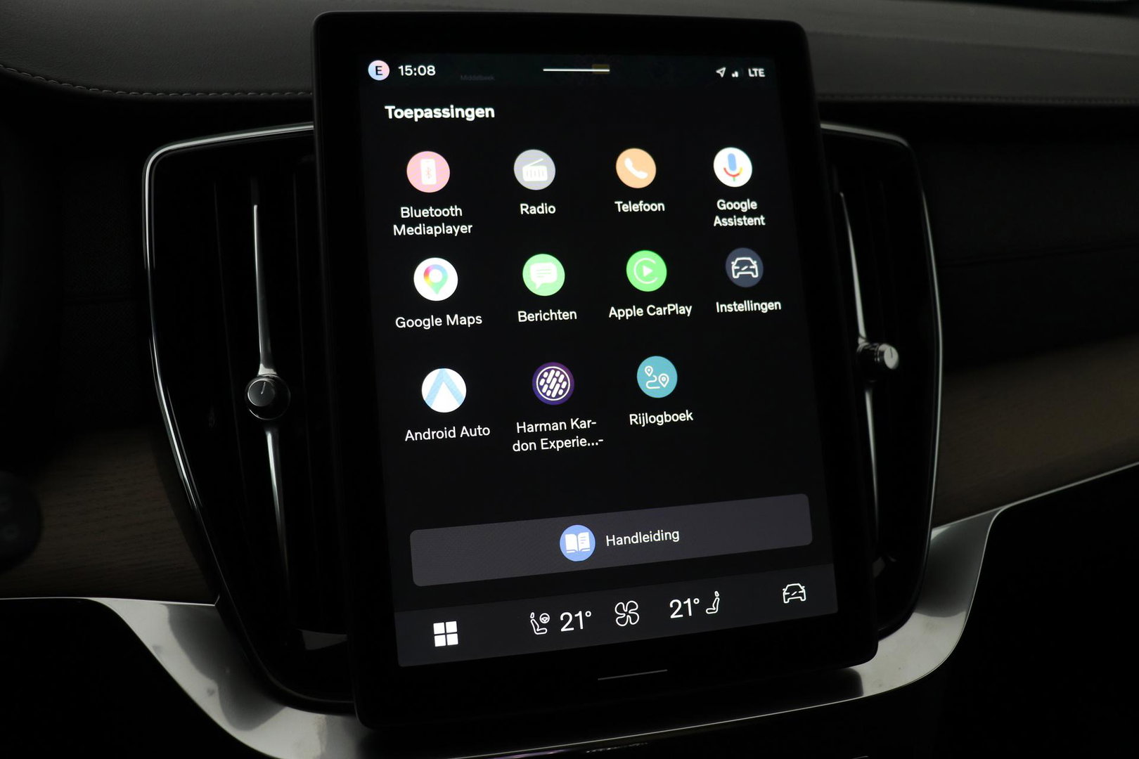 Volvo XC90 T8 Ultra Dark | MY27 | Harman/Kardon | Panoramadak | Head-Up | Trekhaak | 360° Camera | Pilot Assist