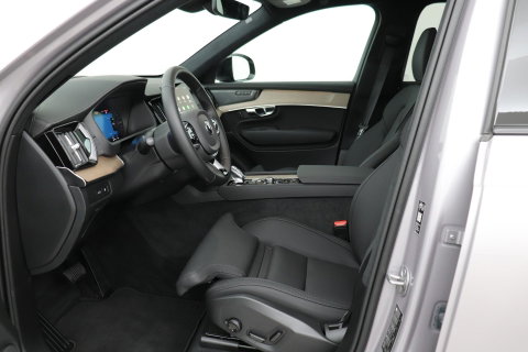 Volvo XC90 T8 Ultra Dark | MY27 | Harman/Kardon | Panoramadak | Head-Up | Trekhaak | 360° Camera | Pilot Assist