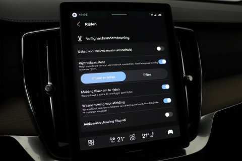 Volvo XC90 T8 Ultra Dark | MY27 | Harman/Kardon | Panoramadak | Head-Up | Trekhaak | 360° Camera | Pilot Assist