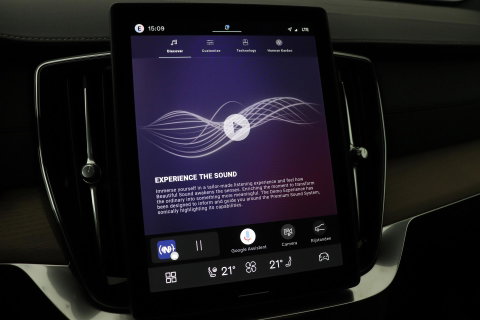 Volvo XC90 T8 Ultra Dark | MY27 | Harman/Kardon | Panoramadak | Head-Up | Trekhaak | 360° Camera | Pilot Assist