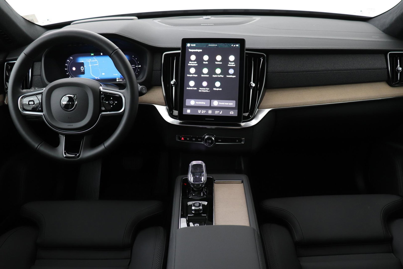 Volvo XC90 T8 Ultra Dark | MY27 | Harman/Kardon | Panoramadak | Head-Up | Trekhaak | 360° Camera | Pilot Assist