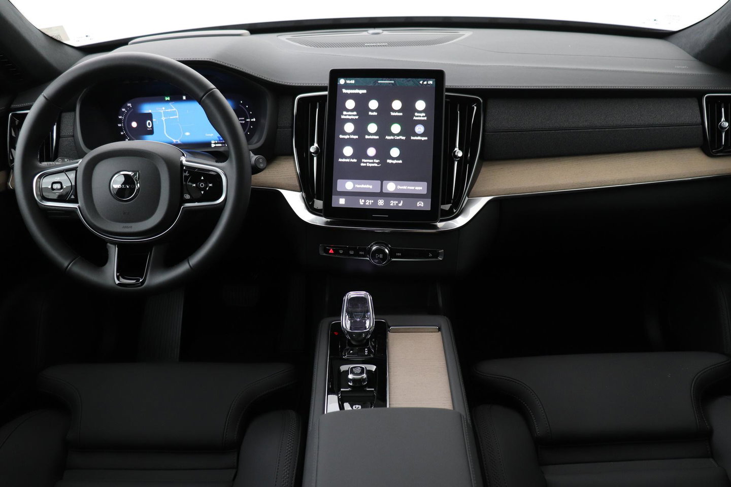 Volvo XC90 T8 Ultra Dark | MY27 | Harman/Kardon | Panoramadak | Head-Up | Trekhaak | 360° Camera | Pilot Assist