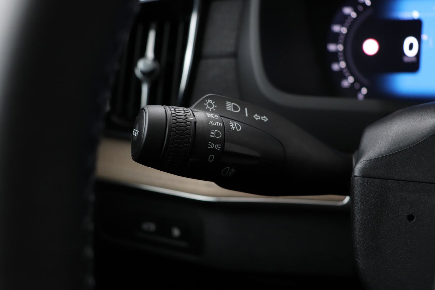 Volvo XC90 T8 Ultra Dark | MY27 | Harman/Kardon | Panoramadak | Head-Up | Trekhaak | 360° Camera | Pilot Assist