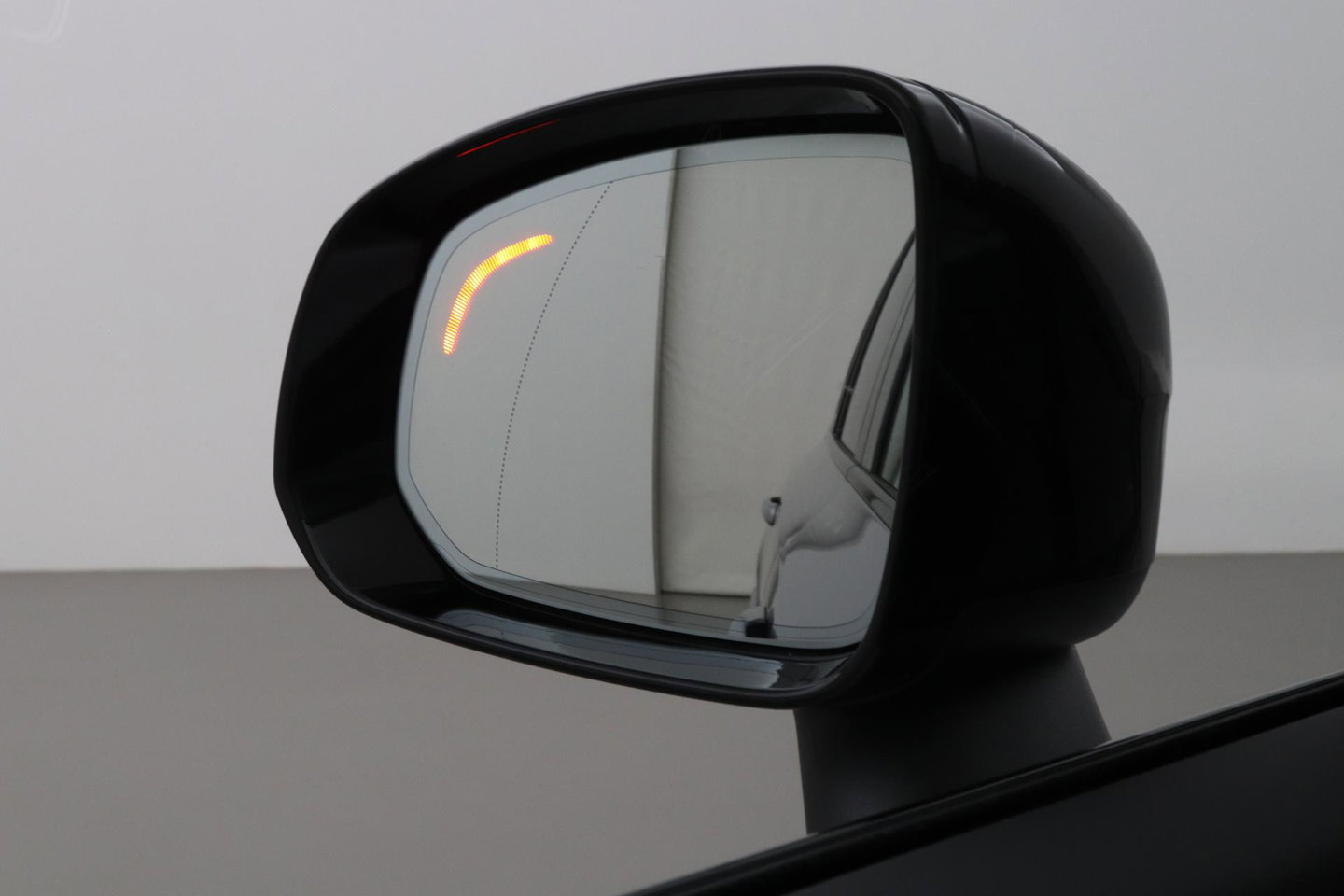 Volvo XC90 T8 Ultra Dark | MY27 | Harman/Kardon | Panoramadak | Head-Up | Trekhaak | 360° Camera | Pilot Assist