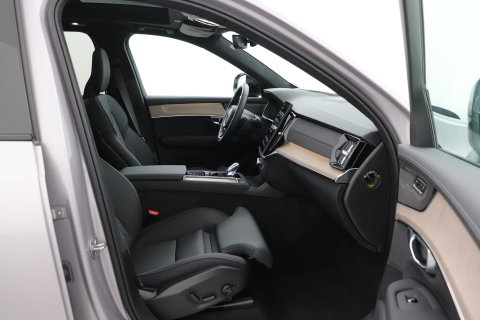Volvo XC90 T8 Ultra Dark | MY27 | Harman/Kardon | Panoramadak | Head-Up | Trekhaak | 360° Camera | Pilot Assist
