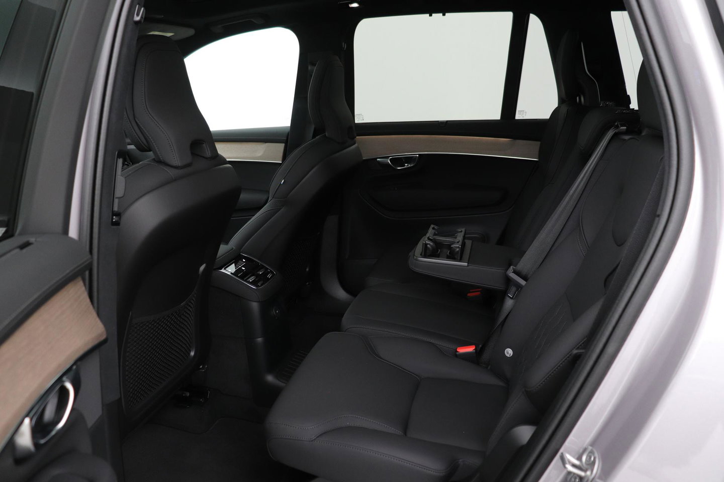 Volvo XC90 T8 Ultra Dark | MY27 | Harman/Kardon | Panoramadak | Head-Up | Trekhaak | 360° Camera | Pilot Assist