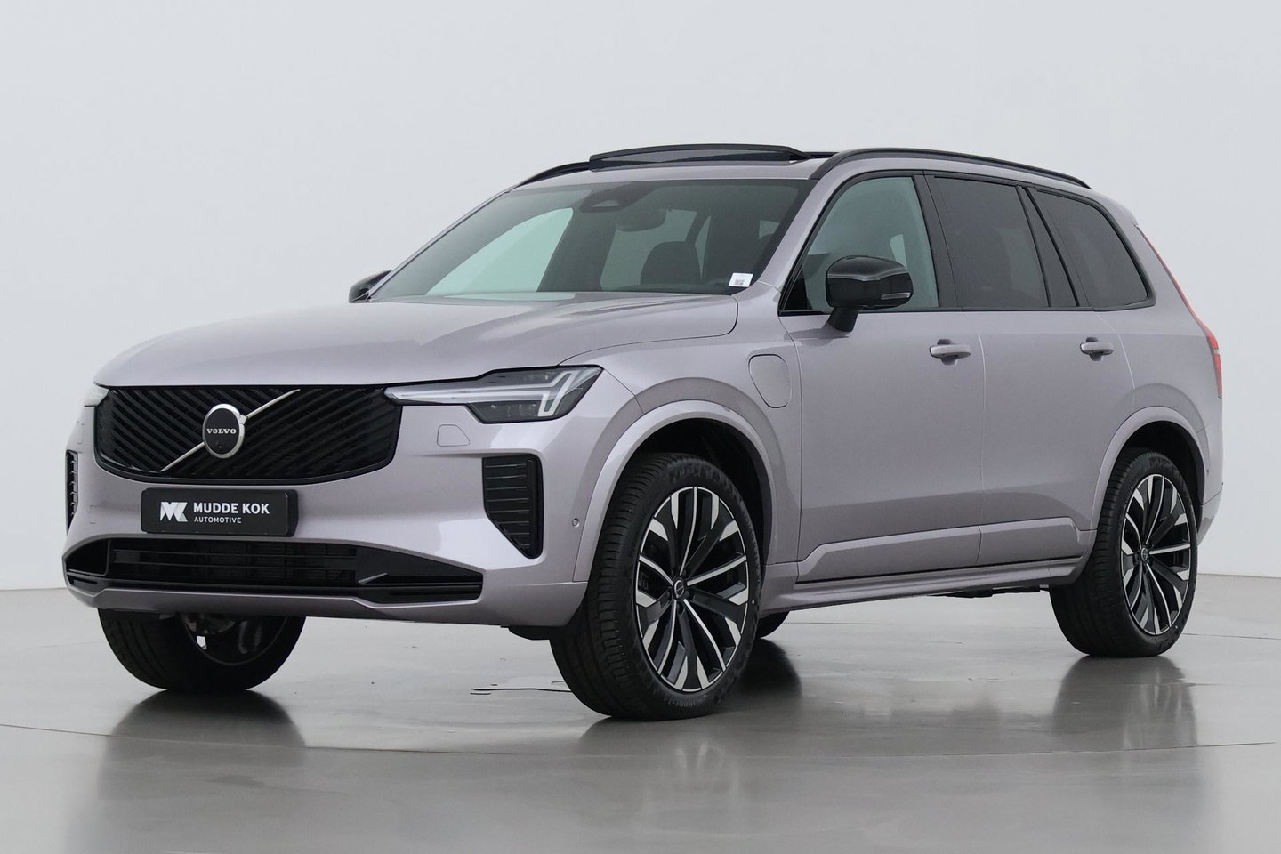 Volvo XC90 T8 Ultra Dark | MY27 | Harman/Kardon | Panoramadak | Head-Up | Trekhaak | 360° Camera | Pilot Assist