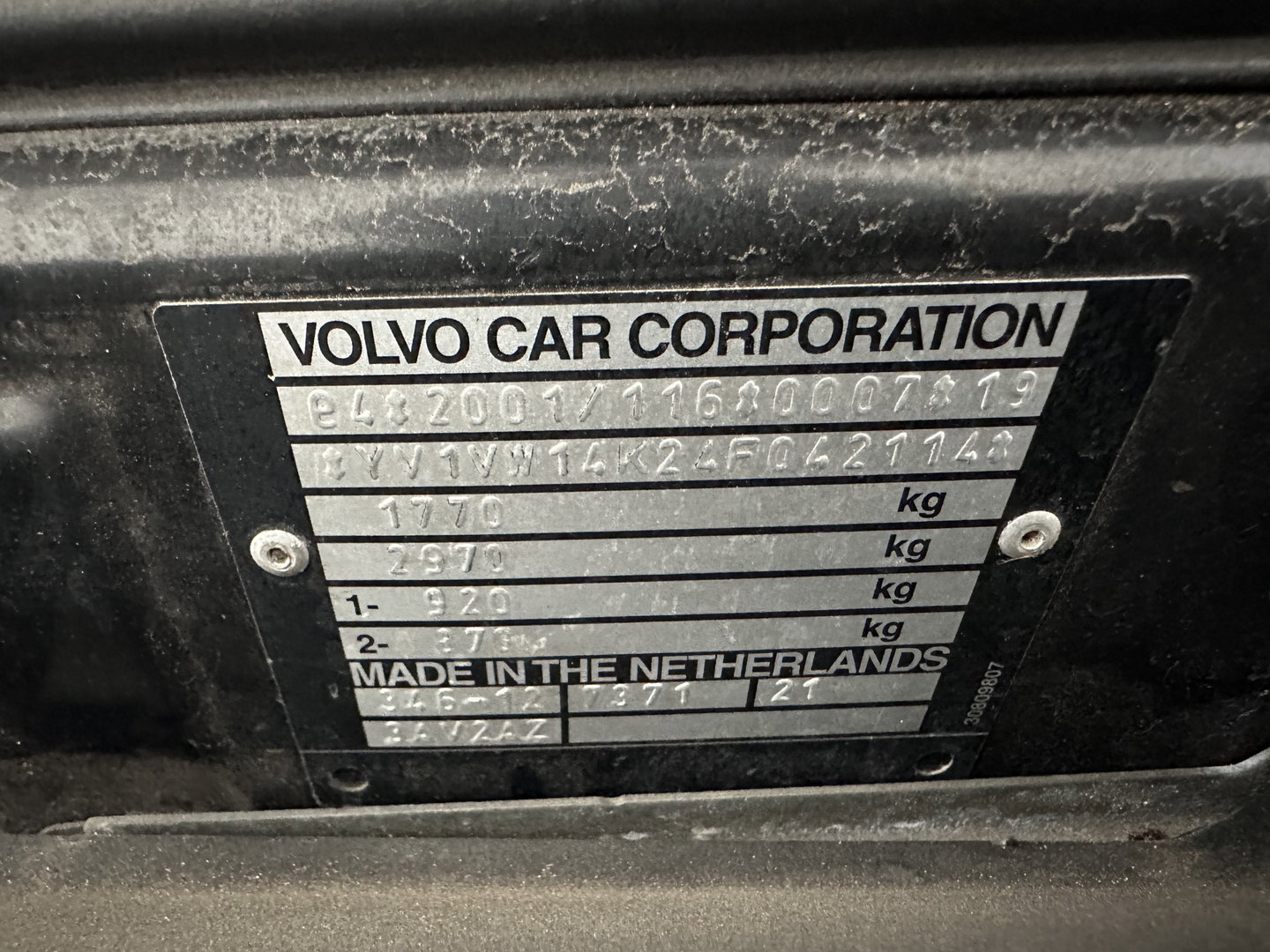 Volvo V40 1.8 Europa *LEATHER-FABRIC | HEATED-COMFORTSEATS | AIRCO | CRUISE | TOWBAR | RADIO-CD | 17''ALU*