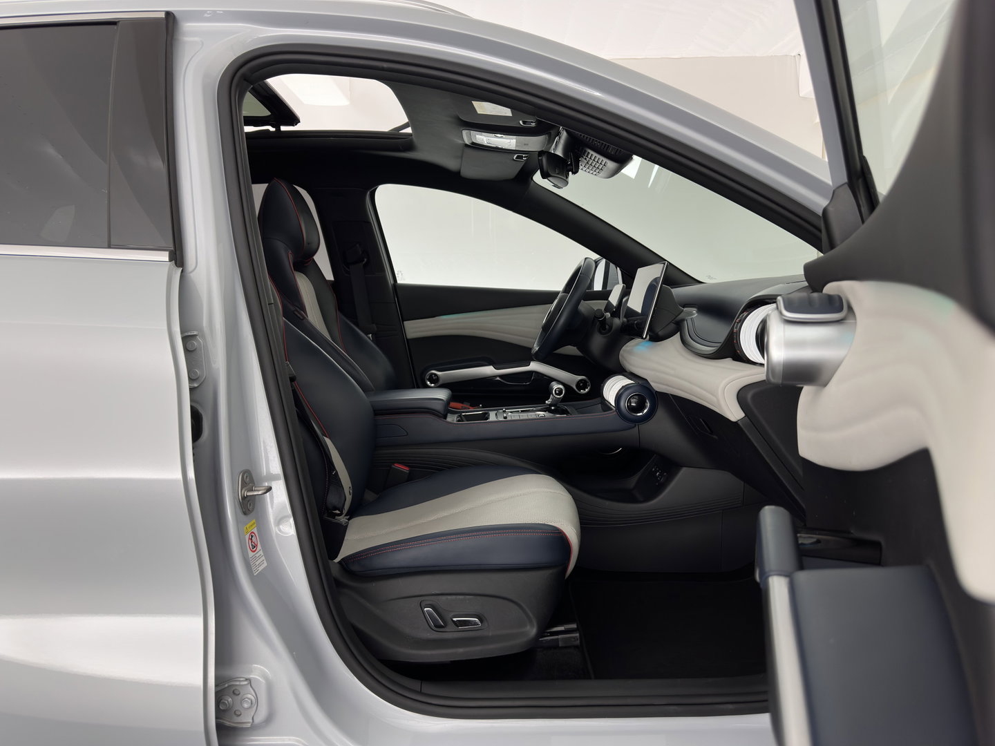 BYD ATTO 3 Comfort 60 kWh [3-Fase-11kW] {SoH-94%} (INCL-BTW) *HEATPUMP | PANO | LEATHER | FULL-LED | TOPVIEW | BLINDSPOT | HEATED-COMFORTSEATS | DIGI-COCKPIT | CARPLAY | DAB | NAVI-FULLMAP | ECC | ADAPTIVE-CRUISE | PDC | 18''ALU*