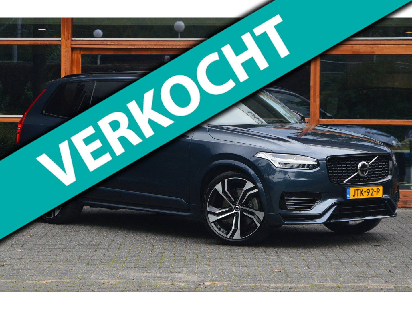 Volvo XC90 T8 Hybrid AWD Plus Dark | Luchtvering | 360° Camera | Head-Up | Panoramadak | Harman/Kardon | Trekhaak |