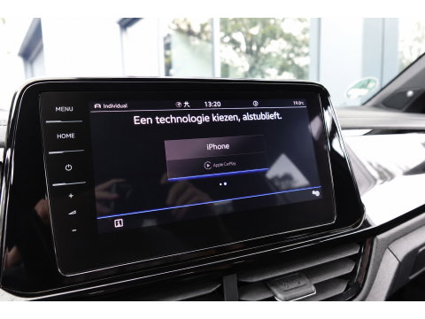 Volkswagen T-Roc 2.0 TSI 4MOTION R AKRA PANO KEYLESS
