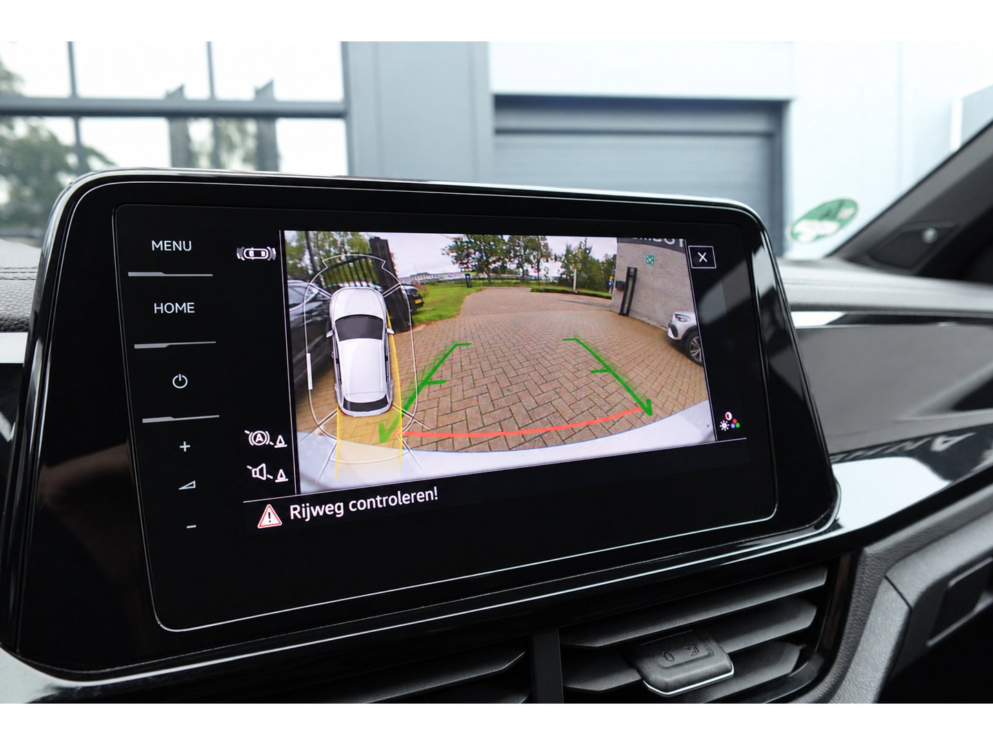 Volkswagen T-Roc 2.0 TSI 4MOTION R AKRA PANO KEYLESS