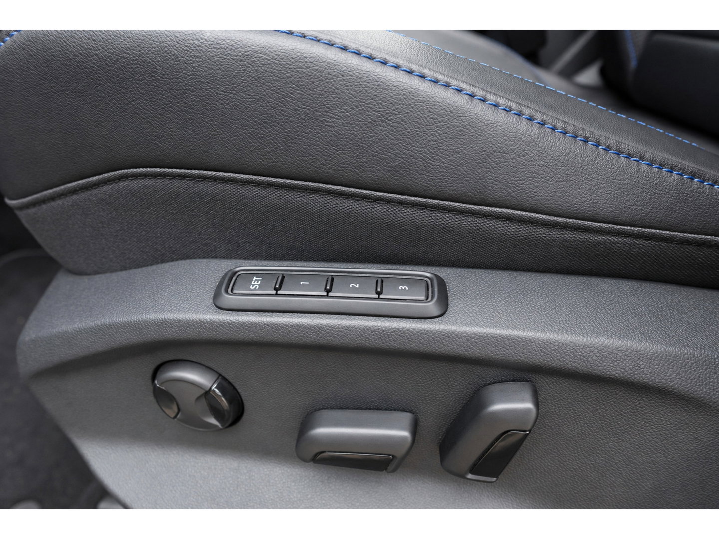 Volkswagen T-Roc 2.0 TSI 4MOTION R AKRA PANO KEYLESS