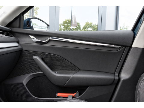 Škoda Octavia 1.0 e-TSI Business Edition Plus 360 KEYLESS CAM