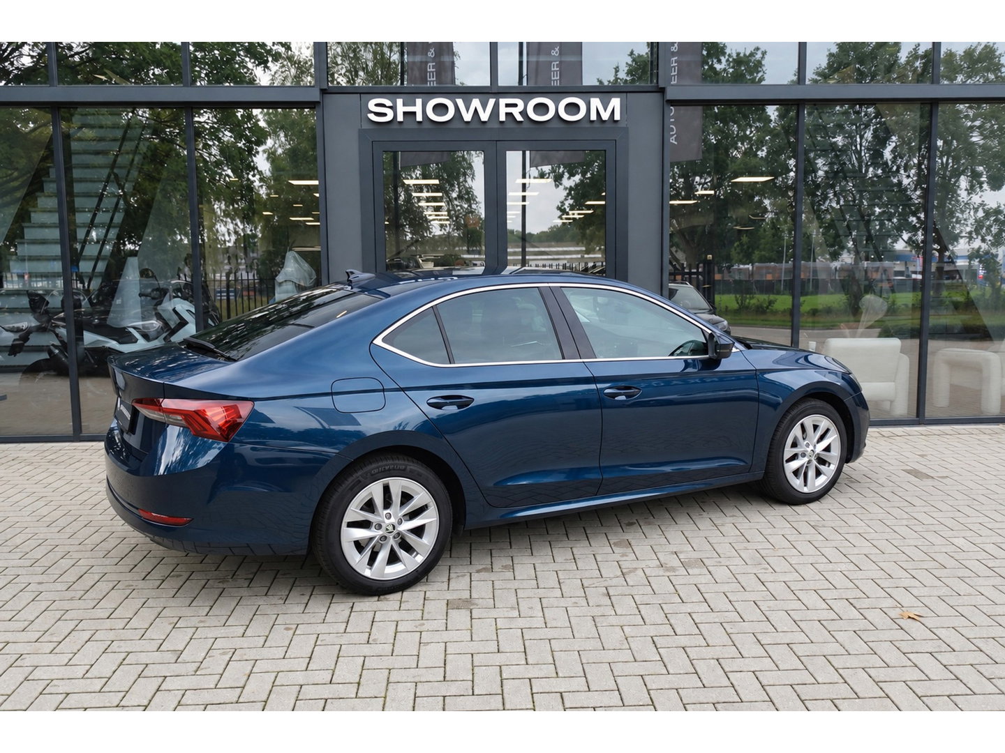 Škoda Octavia 1.0 e-TSI Business Edition Plus 360 KEYLESS CAM