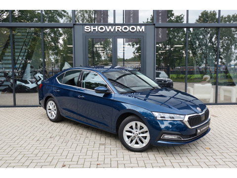 Škoda Octavia 1.0 e-TSI Business Edition Plus 360 KEYLESS CAM