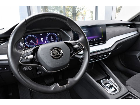 Škoda Octavia 1.0 e-TSI Business Edition Plus 360 KEYLESS CAM
