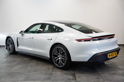 Porsche Taycan Performance 84 kWh ACC Panoramadak Leder Memory Seats