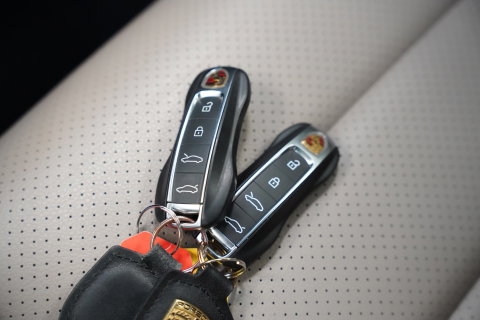 Porsche Taycan Performance 84 kWh ACC Panoramadak Leder Memory Seats
