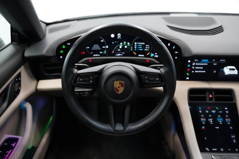 Porsche Taycan Performance 84 kWh ACC Panoramadak Leder Memory Seats