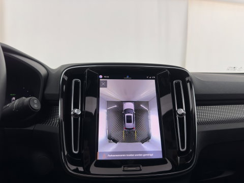 Volvo XC40 Recharge Pure Black Edition [3-Fase-11kW] {SoH-94%} (INCL-BTW) Aut. *HEATPUMP | PANO | MEMORY-PACK | HARMAN/KARDON | ADAPTIVE-CRUISE | DIGI-COCKPIT | BLIND-SPOT | NAVI-FULLMAP | TOPVIEW | ECC | PDC | KEYLESS | HEATED-SPORTSEATS | 20''ALU*