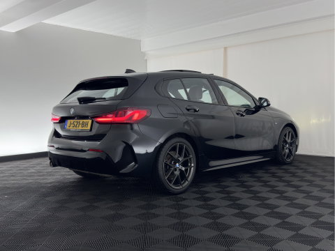 BMW 1-serie 118i High Executive Edition (INCL-BTW) Aut.*M-SPORT-CUPSEATS | PANO | FULL-LED | DIGI-COCKPIT | HIFI-SOUND | CAMERA | NAVI-FULLMAP | AMBIENTLIGHT | PRIVACY-GLASS | ECC | CARBON-INLAY | PDC | CRUISE | 18''ALU*