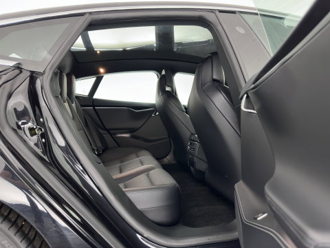 Tesla Model S 75D Base *AUT | PANO-WINDOW | LEATHER | AIR-SUSPENION | FULL-LED | NAVI-FULLMAP | KEYLESS | COMFORTSEATS | DIGI-COCKPIT |AUTO-PILOT | 19"ALU*