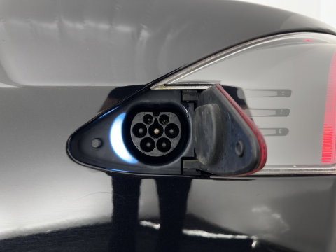 Tesla Model S 75D Base *AUT | PANO-WINDOW | LEATHER | AIR-SUSPENION | FULL-LED | NAVI-FULLMAP | KEYLESS | COMFORTSEATS | DIGI-COCKPIT |AUTO-PILOT | 19"ALU*