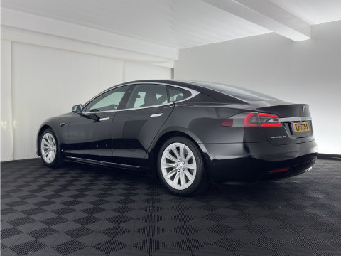 Tesla Model S 75D Base *AUT | PANO-WINDOW | LEATHER | AIR-SUSPENION | FULL-LED | NAVI-FULLMAP | KEYLESS | COMFORTSEATS | DIGI-COCKPIT |AUTO-PILOT | 19"ALU*