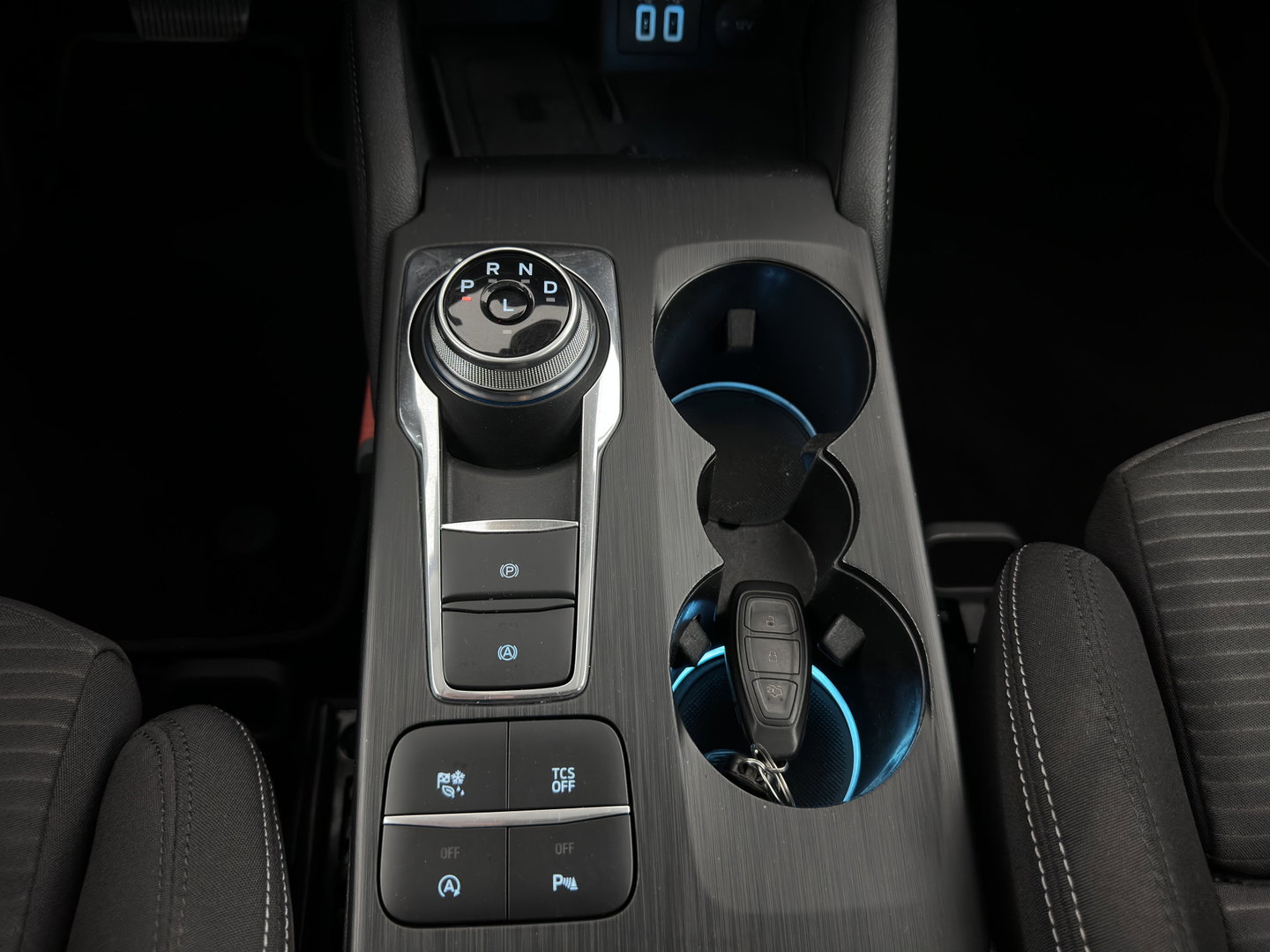Ford FOCUS Wagon 1.0 EcoBoost Titanium X Business (INCL-BTW)  *AUT | DIGI-COCKPIT | KEYLESS | CAMERA | NAVI-FULLMAP | HEATED-SPORTSEATS | DAB+ |  ECC | PDC | TOWBAR | 16''ALU*