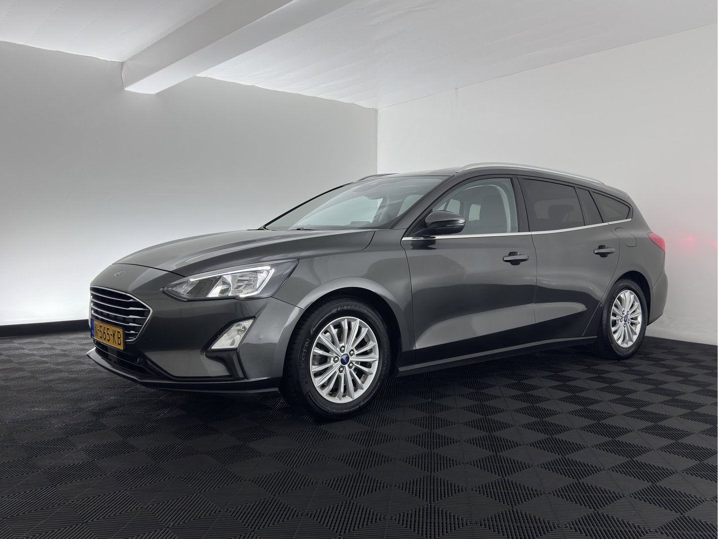 Ford FOCUS Wagon 1.0 EcoBoost Titanium X Business (INCL-BTW)  *AUT | DIGI-COCKPIT | KEYLESS | CAMERA | NAVI-FULLMAP | HEATED-SPORTSEATS | DAB+ |  ECC | PDC | TOWBAR | 16''ALU*