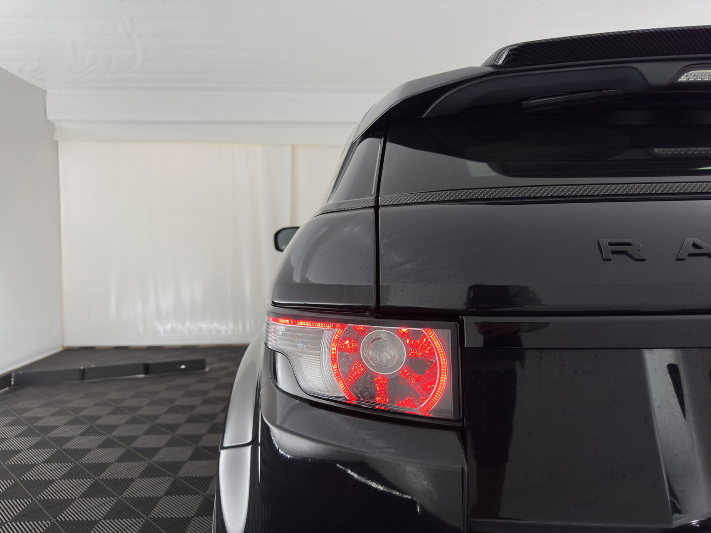 Land Rover Range Rover Evoque Coupe 2.2 SD4 4WD Dynamic Black Design Pack Aut. *LEATHER | XENON | MERIDIAN-AUDIO | MEMORY-PACK | HEATED-SPORTSEATS | NAVI-FULLMAP | ECC | PDC | CRUISE | SHIFTPADDLES | 19''ALU*