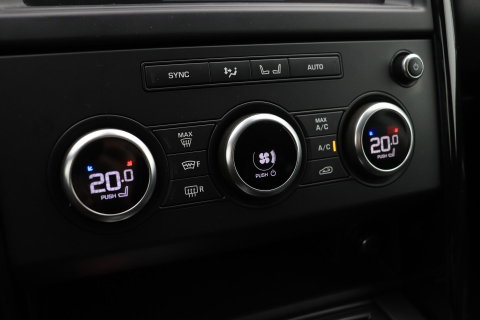 Land Rover Discovery 3.0 Sd6 SE | GRIJS KENTEKEN | Luchtvering | Trekhaak | Stoel+Stuurverwarming | BLIS | Camera | ACC