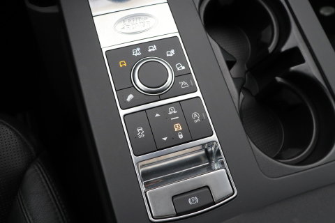 Land Rover Discovery 3.0 Sd6 SE | GRIJS KENTEKEN | Luchtvering | Trekhaak | Stoel+Stuurverwarming | BLIS | Camera | ACC