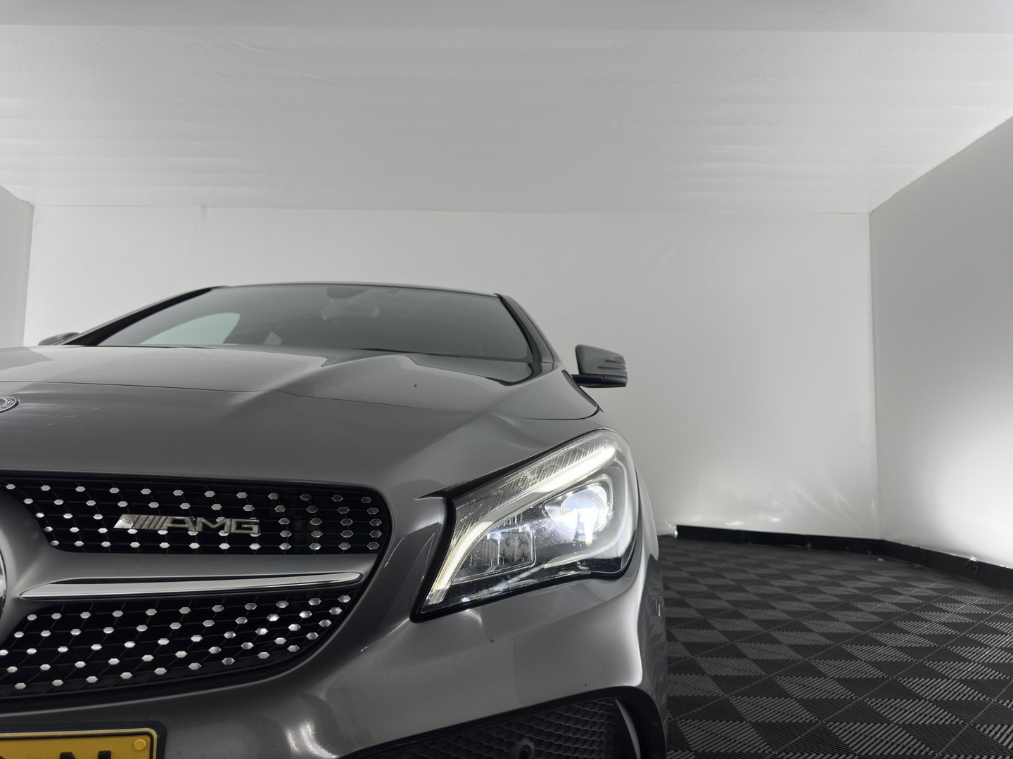 Mercedes-Benz CLA-Klasse Shooting Brake 180 Business Solution AMG *AUT | LEATHER-MICROFIBRE | FULL-LED | HEATED-SPORTSEATS | AMBIENTLIGHT | NAVI-FULLMAP | CAMERA | PRIVACY-GLASS | 18''ALU*