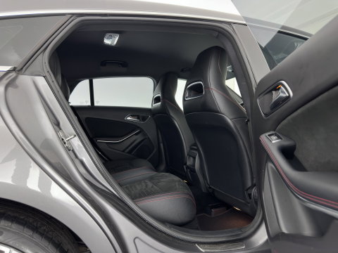 Mercedes-Benz CLA-Klasse Shooting Brake 180 Business Solution AMG *AUT | LEATHER-MICROFIBRE | FULL-LED | HEATED-SPORTSEATS | AMBIENTLIGHT | NAVI-FULLMAP | CAMERA | PRIVACY-GLASS | 18''ALU*