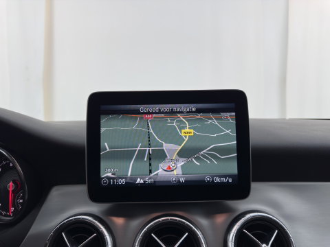 Mercedes-Benz CLA-Klasse Shooting Brake 180 Business Solution AMG *AUT | LEATHER-MICROFIBRE | FULL-LED | HEATED-SPORTSEATS | AMBIENTLIGHT | NAVI-FULLMAP | CAMERA | PRIVACY-GLASS | 18''ALU*