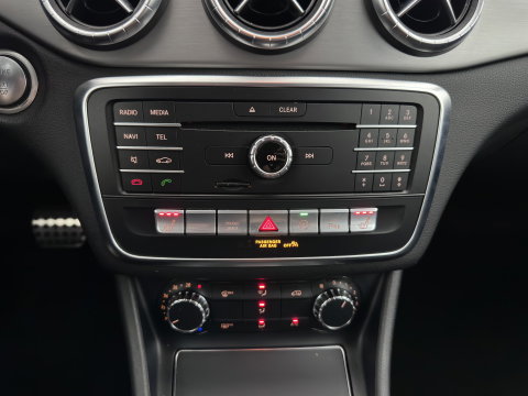 Mercedes-Benz CLA-Klasse Shooting Brake 180 Business Solution AMG *AUT | LEATHER-MICROFIBRE | FULL-LED | HEATED-SPORTSEATS | AMBIENTLIGHT | NAVI-FULLMAP | CAMERA | PRIVACY-GLASS | 18''ALU*